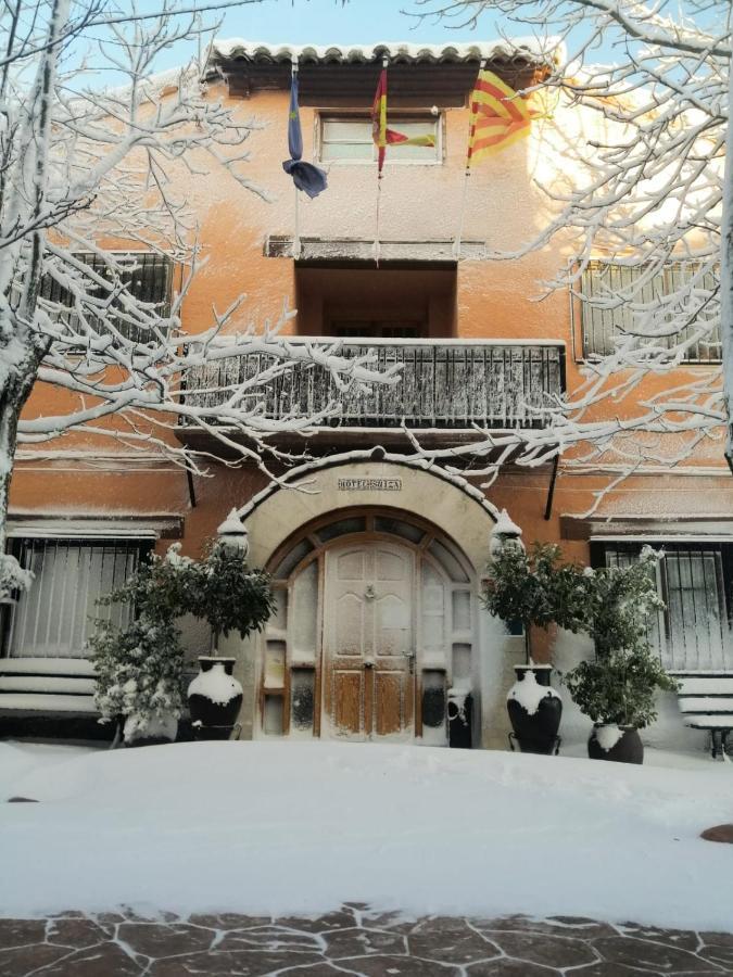 Hotel Suiza Bronchales Exterior foto