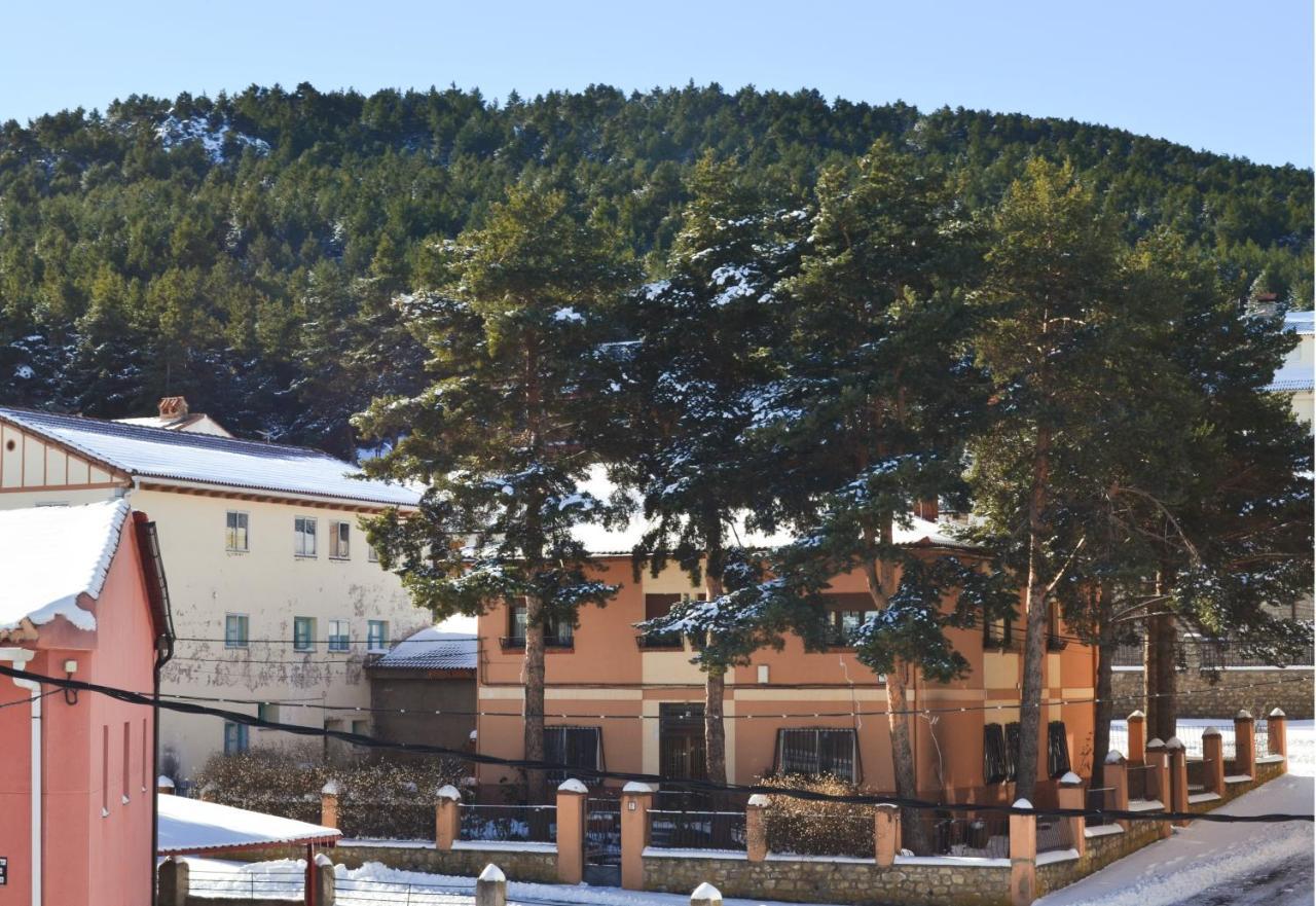Hotel Suiza Bronchales Exterior foto